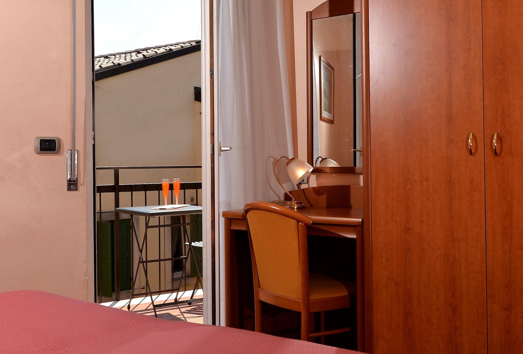 Hotel Siena Verona Bagian luar foto